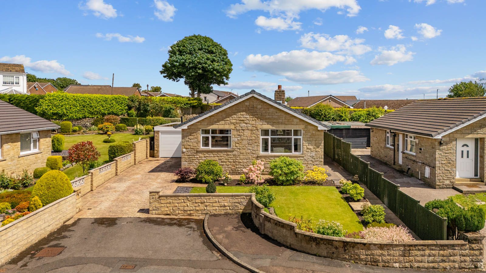 Bungalow in Huddersfield