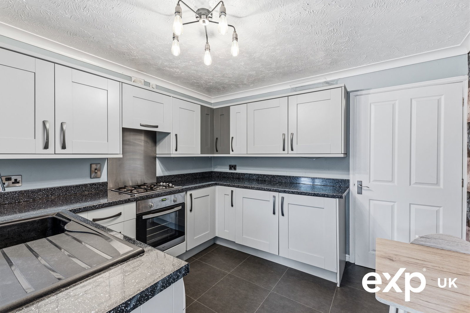 Semi Detached House in Mansfield