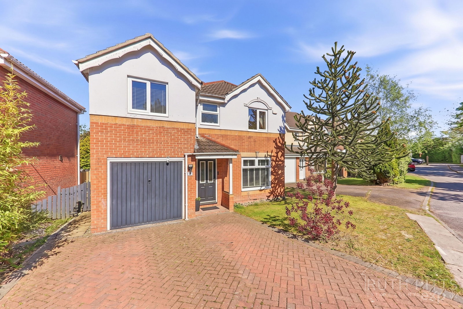 Detached House in Pontefract
