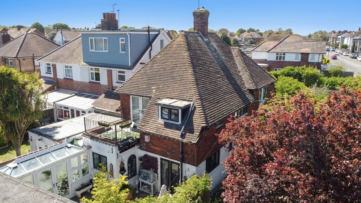 Detached House for sale in Margate, All Saints Avenue, Margate, CT9 5QW