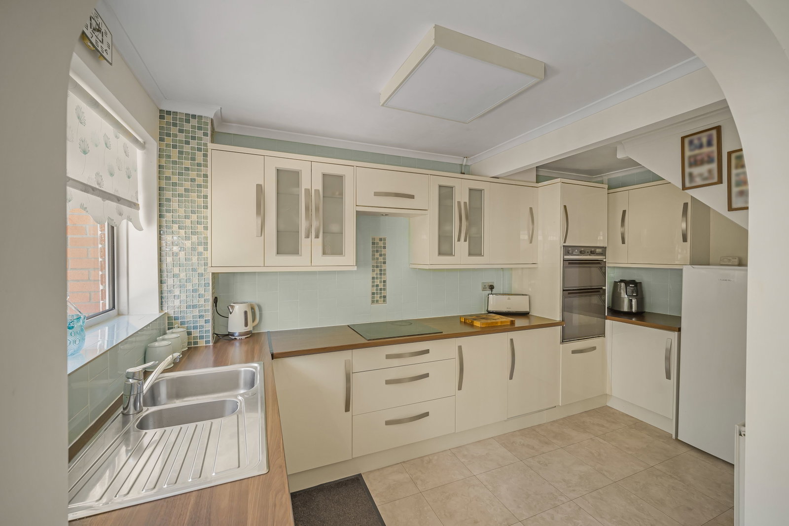Semi Detached House in Porth