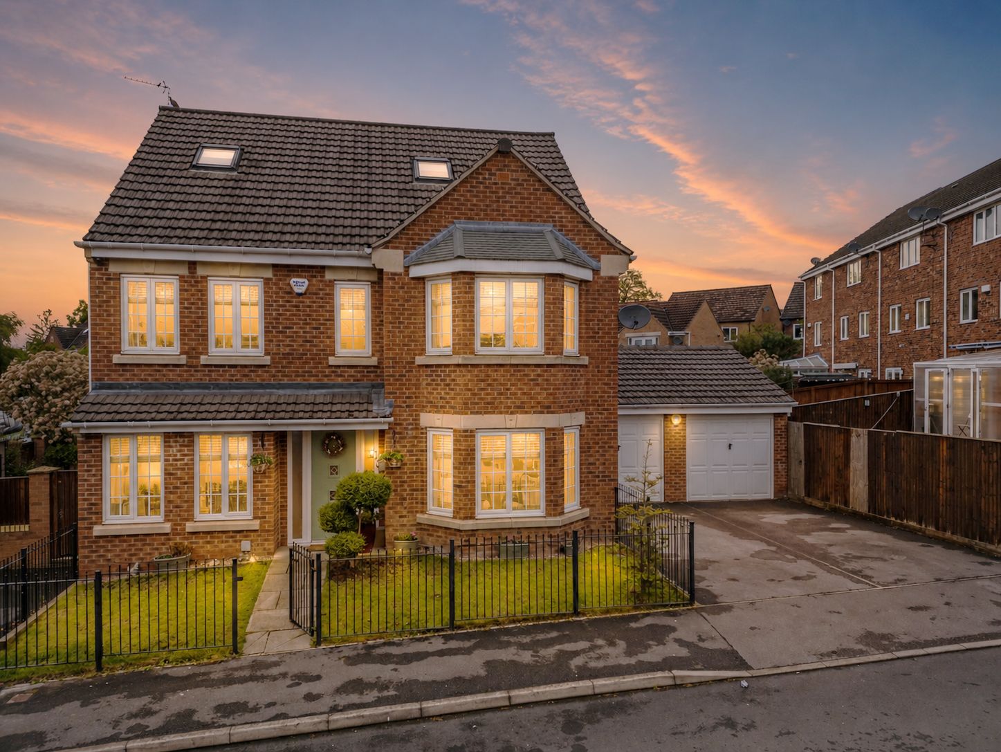 Detached House in Leeds