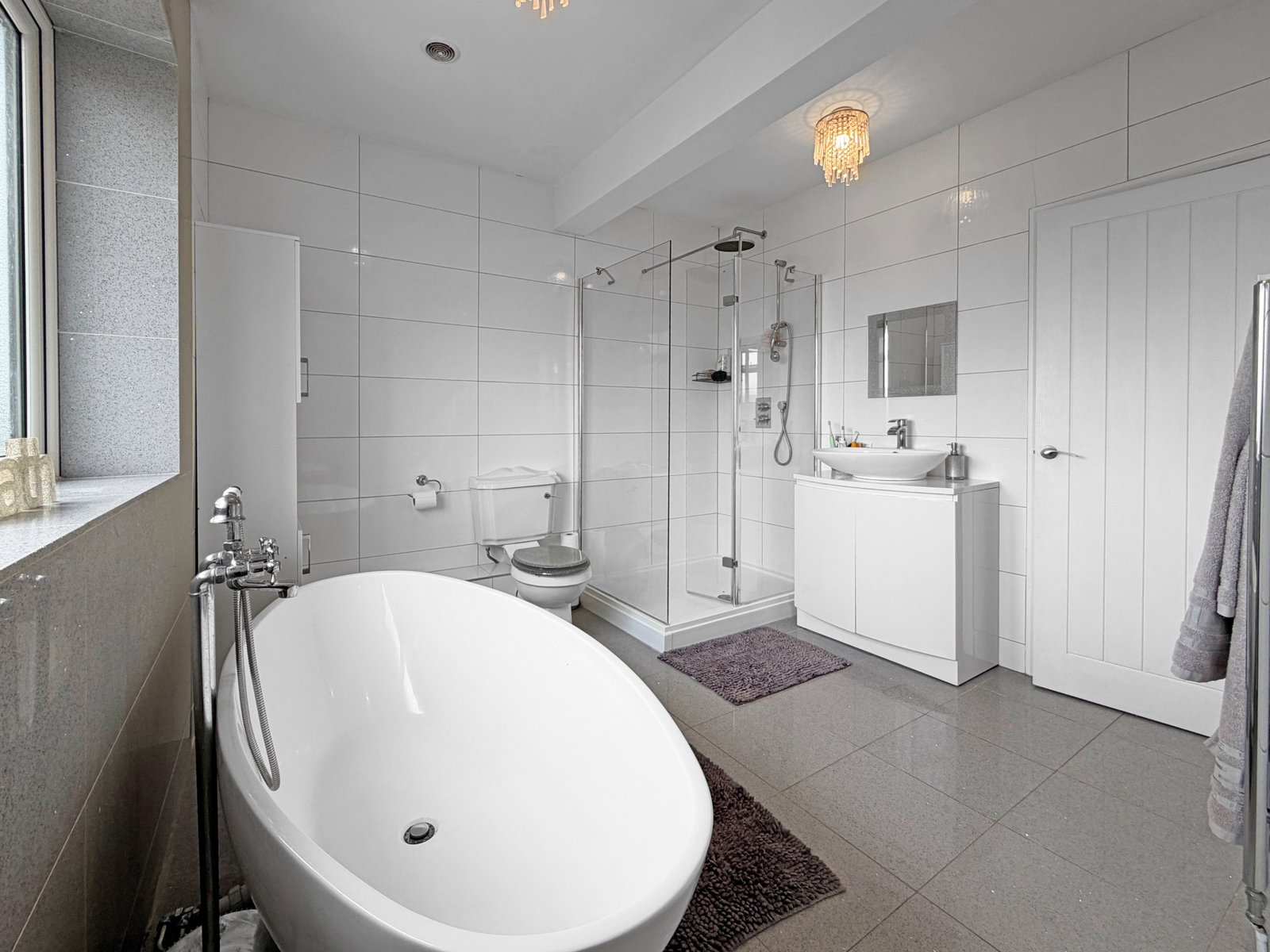 Detached House for sale in Stanford-le-hope, Lampits Hill, Old Corringham SS17 9AJ