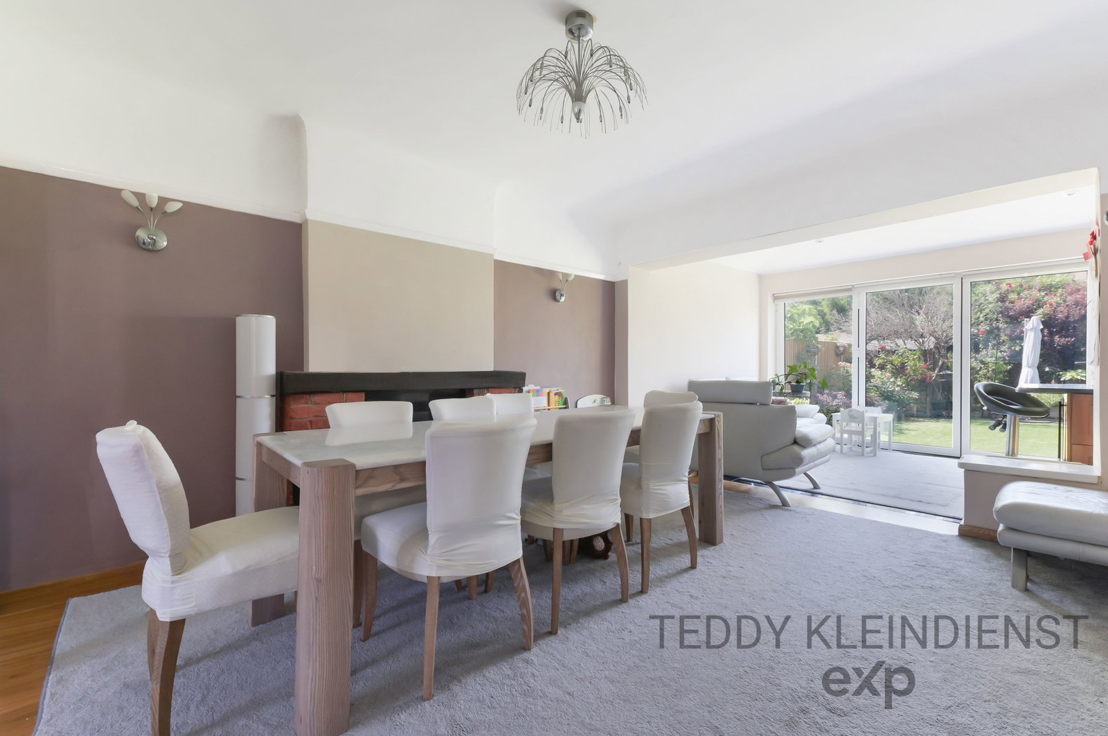 Detached House in New Malden