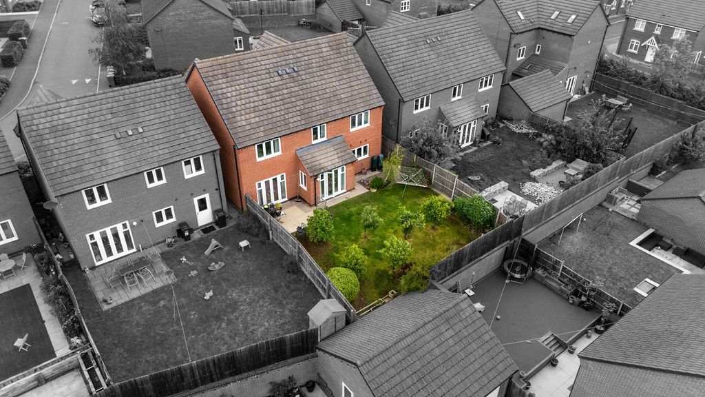 Detached House in Loughborough