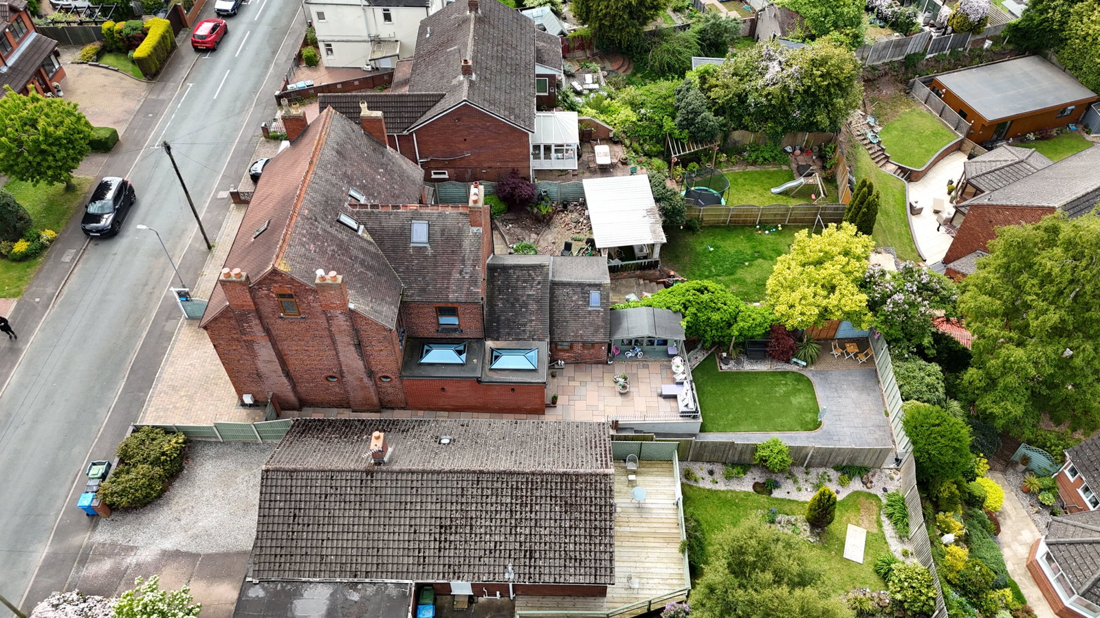 Semi Detached House in Walsall