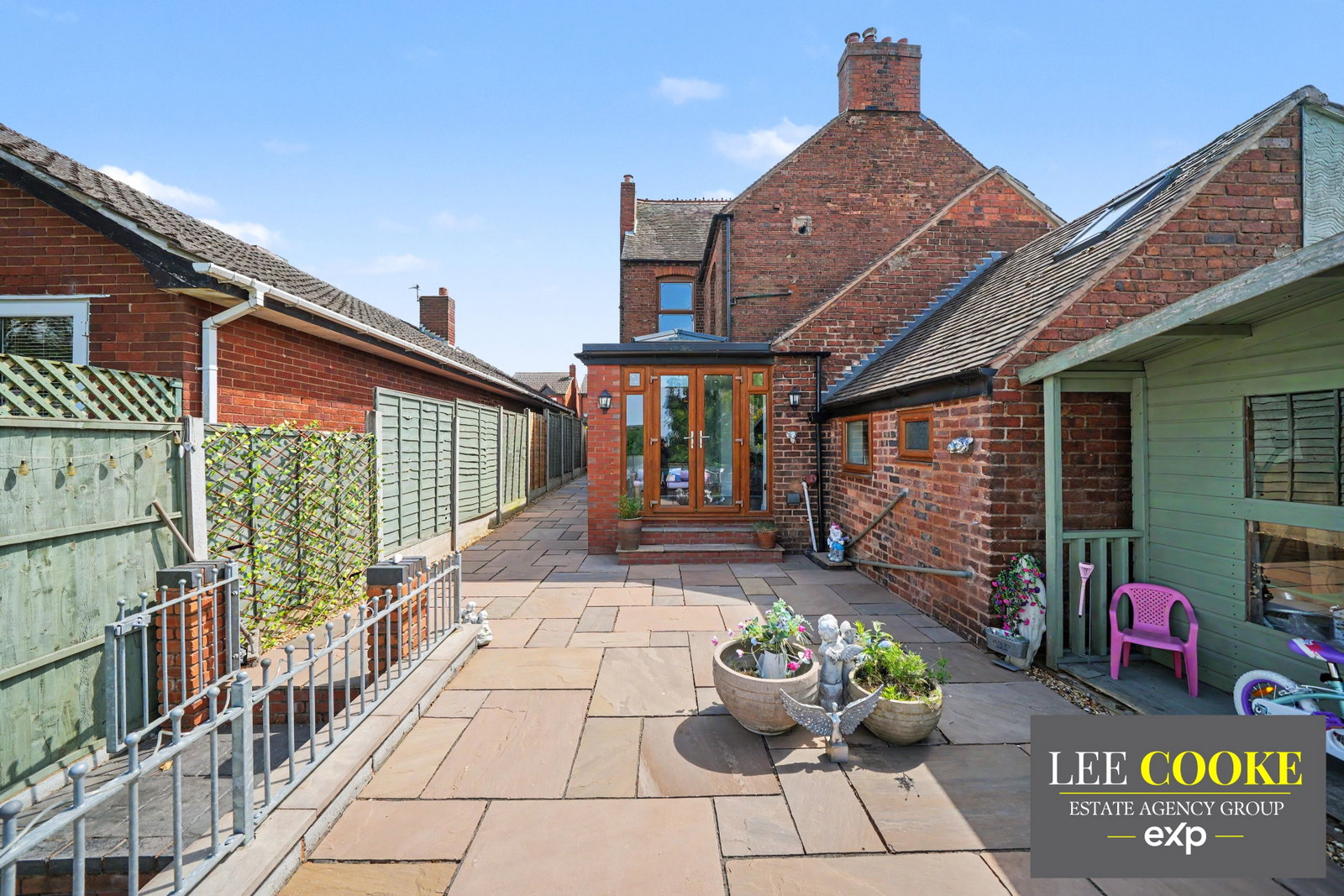 Semi Detached House in Walsall