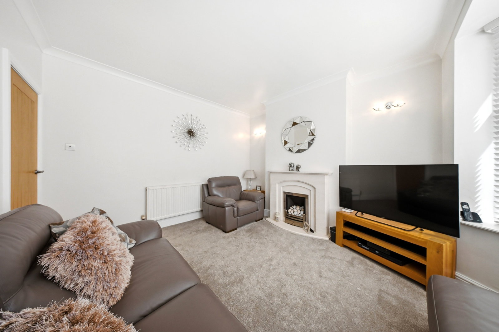 Semi Detached House in Burnley 3