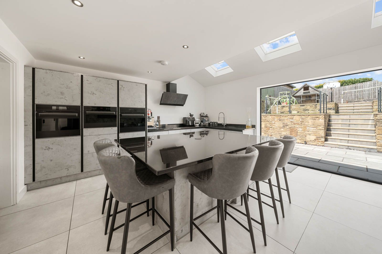 Semi Detached House in Halifax