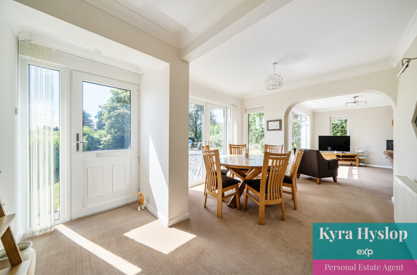 Detached House in Exeter