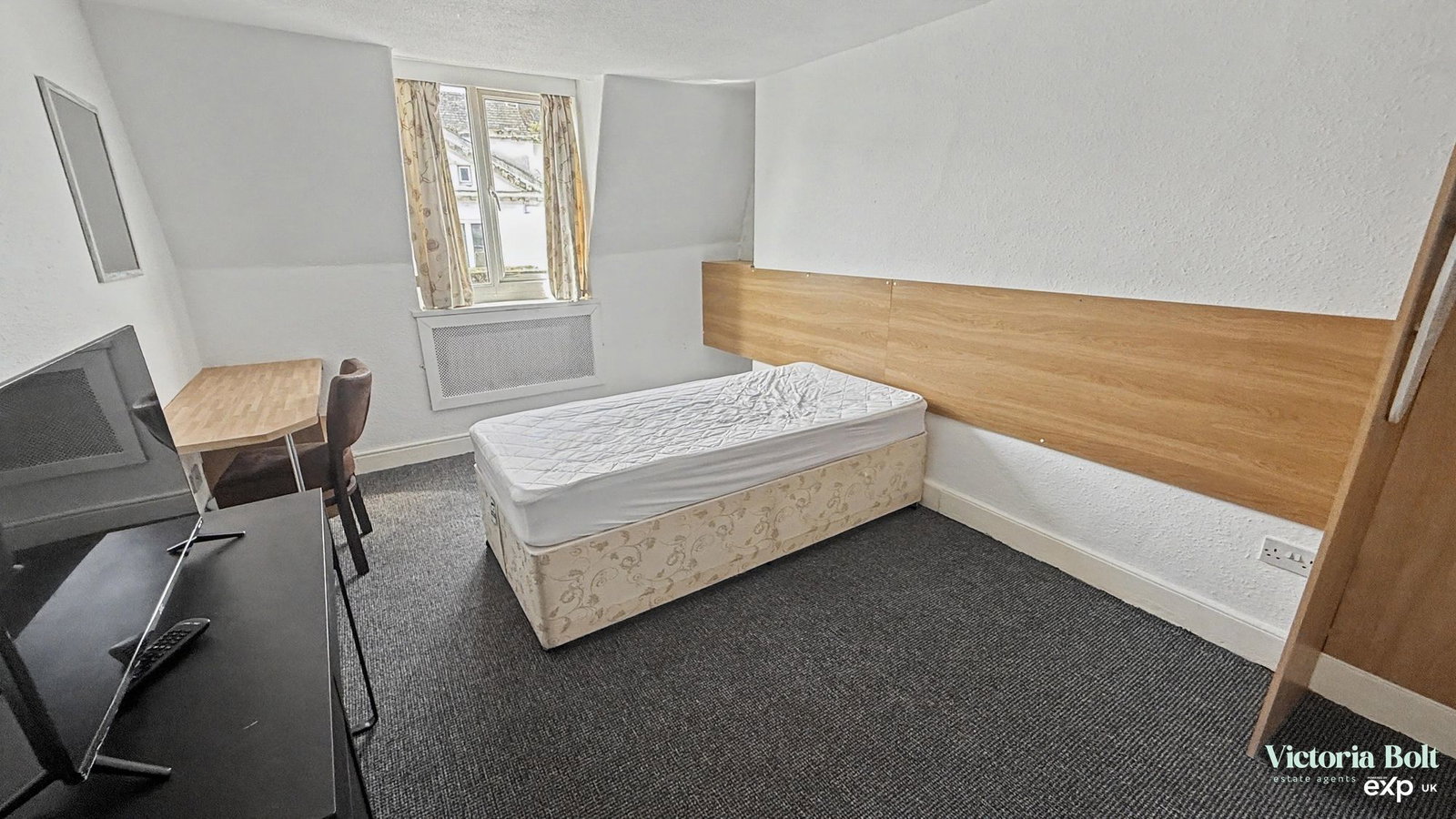 Terraced House in Plymouth 3