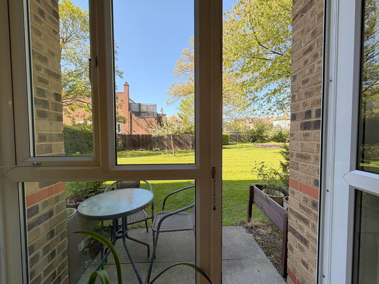 Ground Floor Flat in London