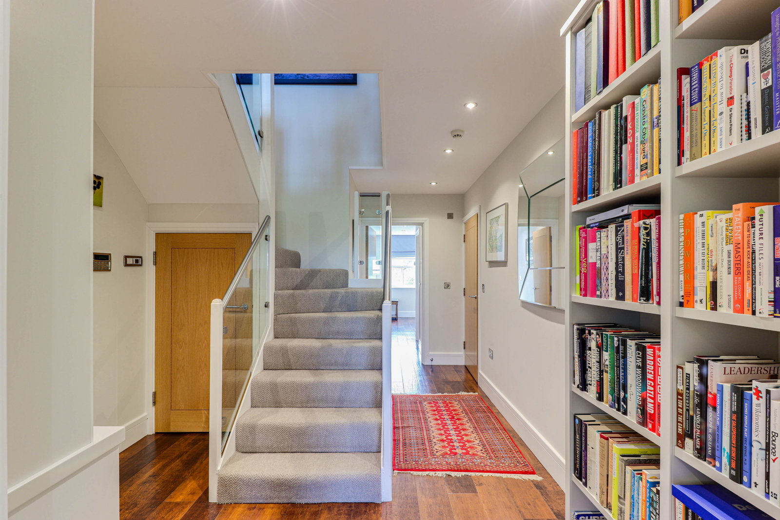 Apartment in Esher