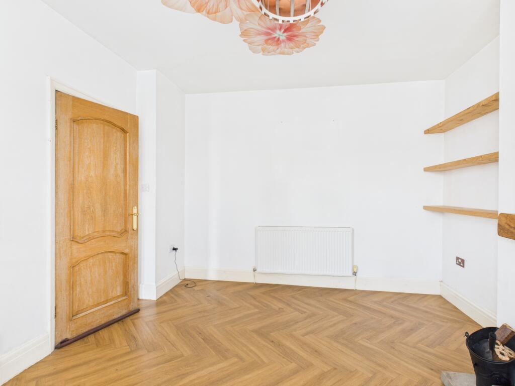 Semi Detached House in Hyde