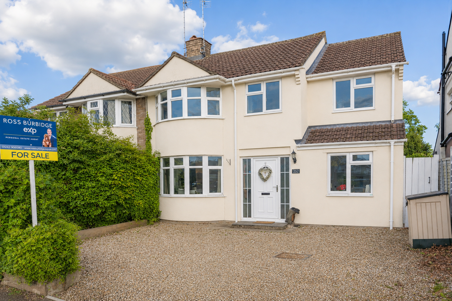 Semi Detached House in Cheltenham
