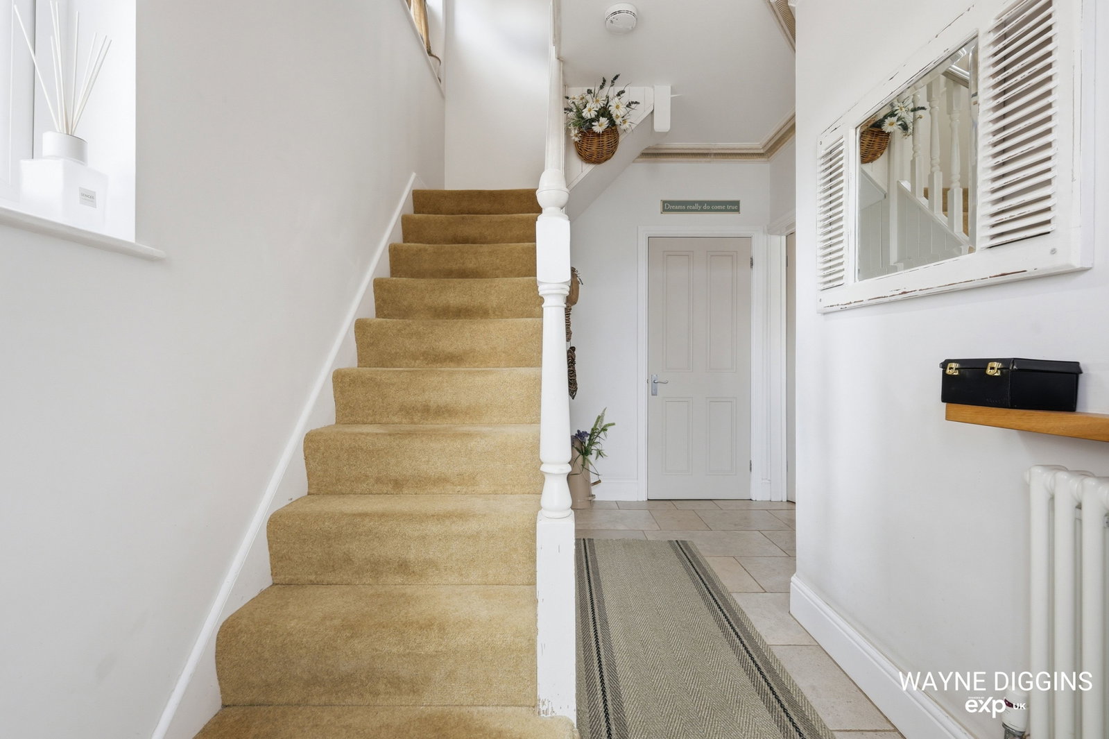 Semi Detached House in Grays