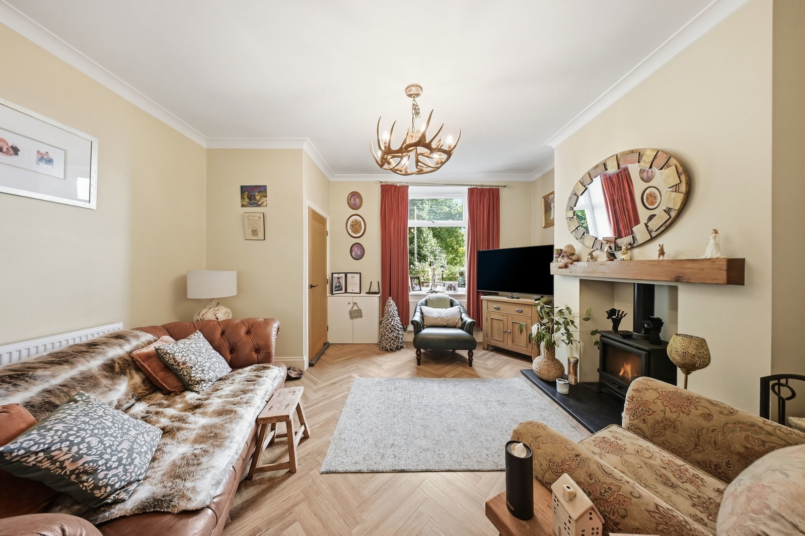 Terraced House for sale in Burnley, Whins Lane, Simonstone, Burnley, BB12 7QR, 1004 m²