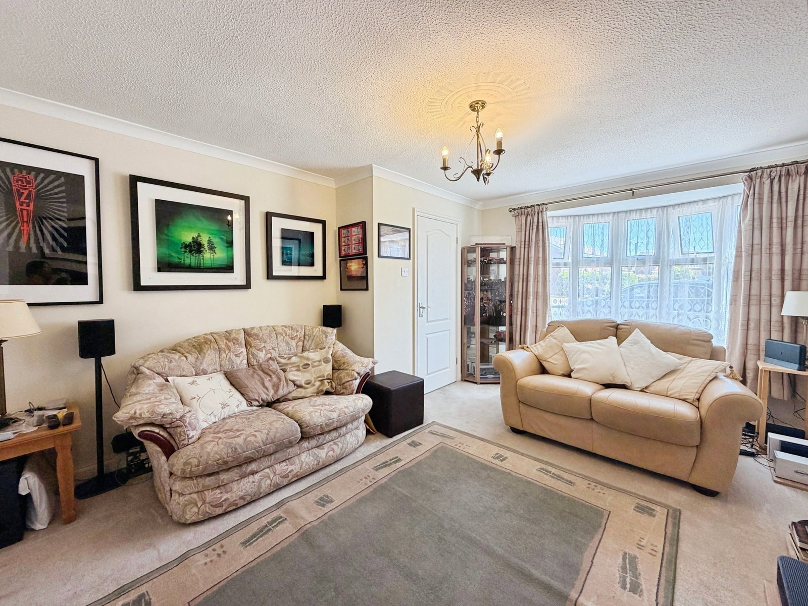 Detached House in Bristol 3