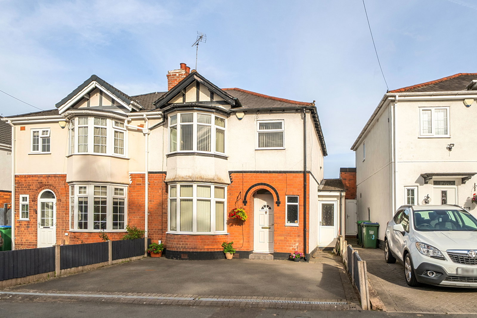 Semi Detached House for sale in Oldbury, Grafton Road, Oldbury, B68 8BJ