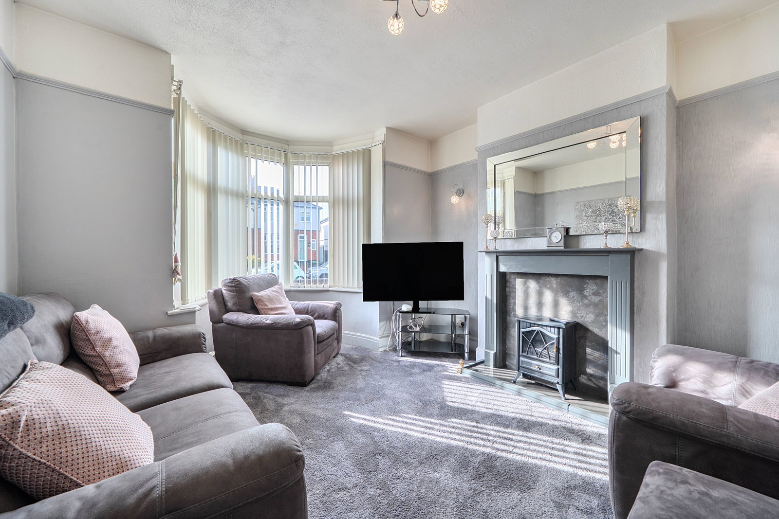 Semi Detached House for sale in Oldbury, Grafton Road, Oldbury, B68 8BJ