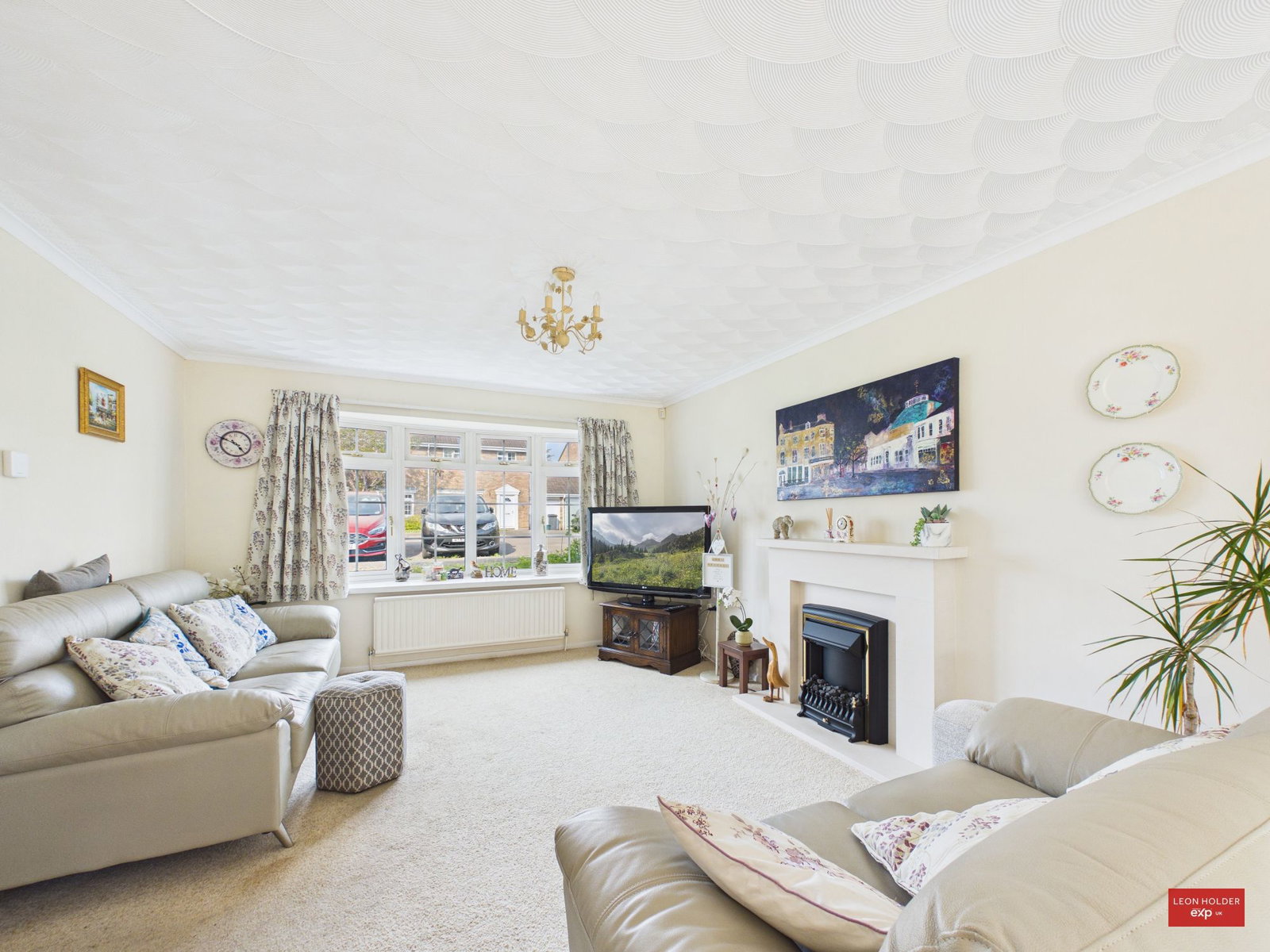 Semi Detached House in Gloucester