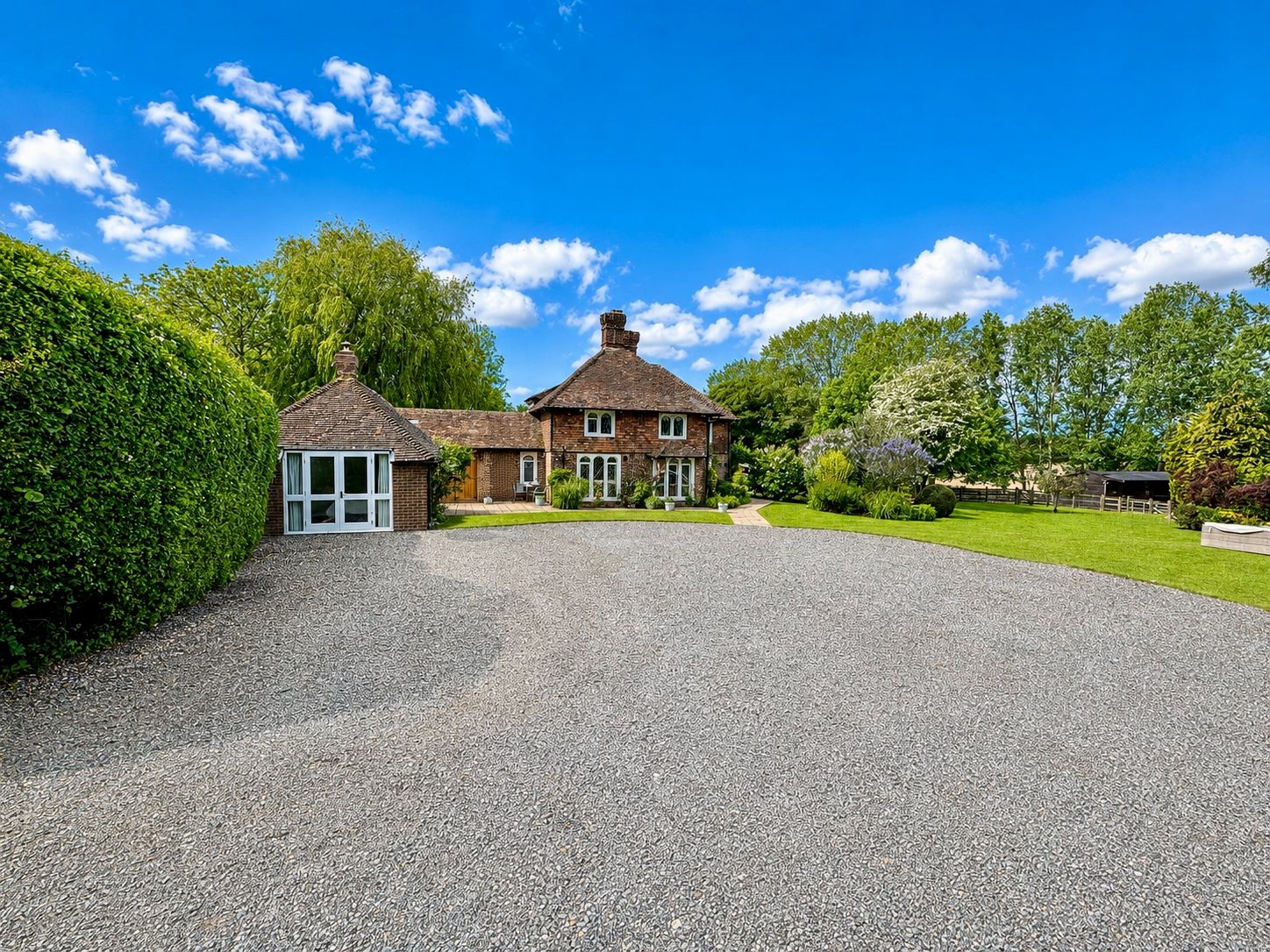 Detached House in Ashford
