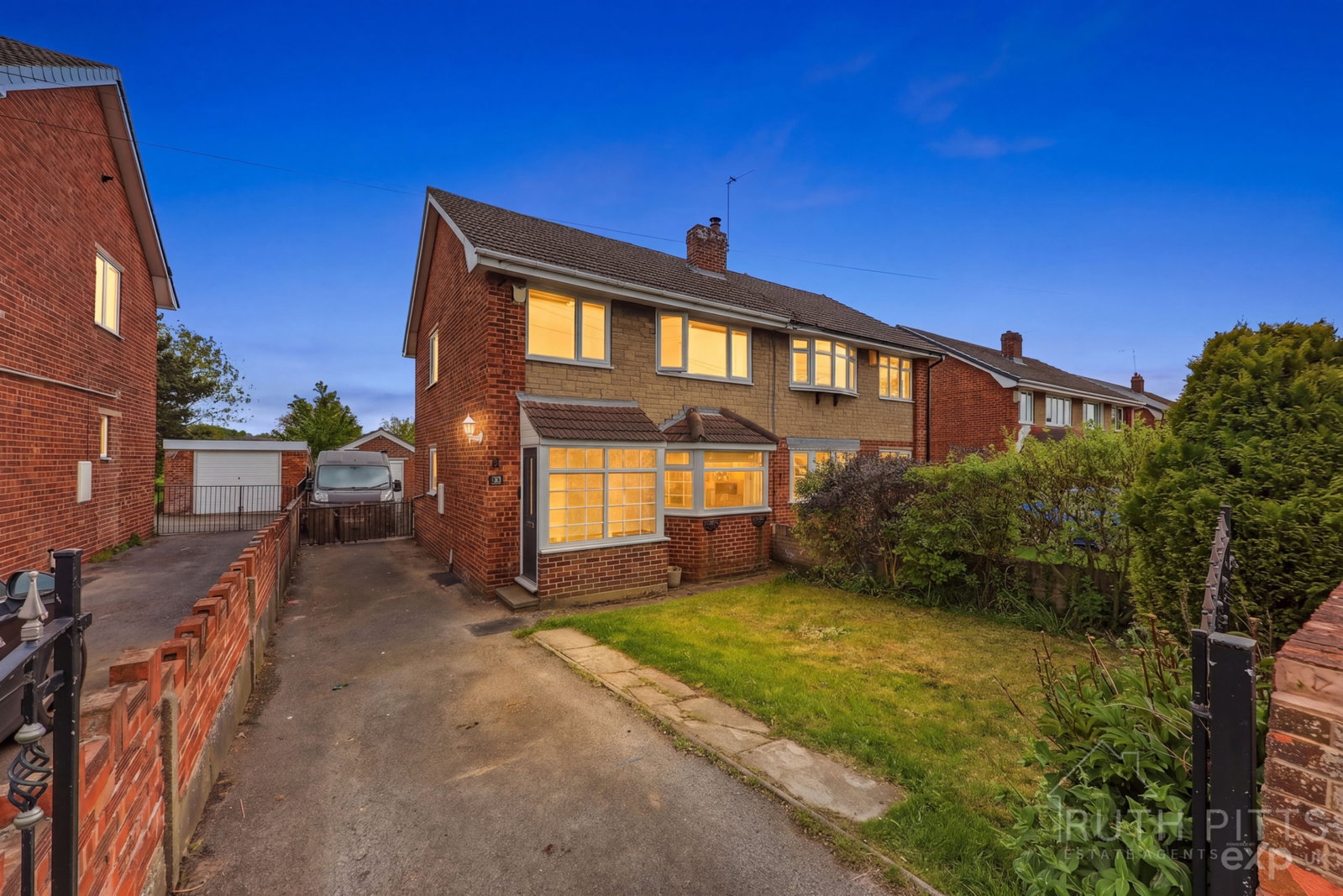 Semi Detached House in Pontefract