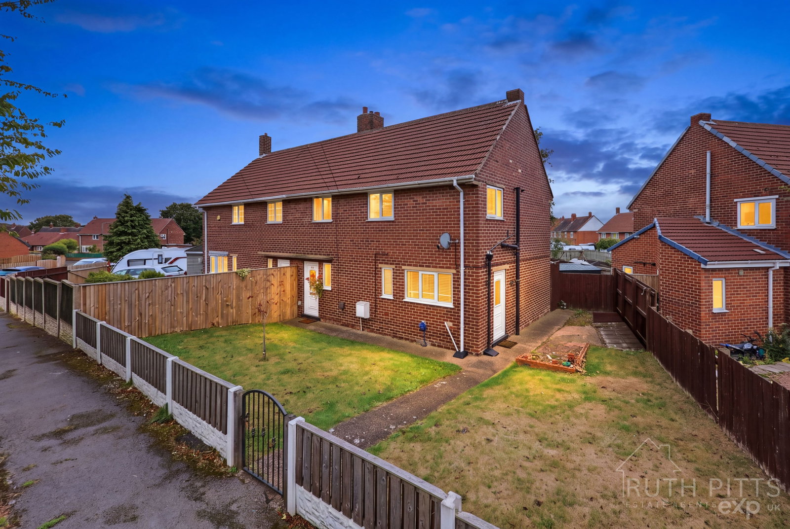 Semi Detached House for sale in Pontefract, Rose Avenue, Upton, WF9