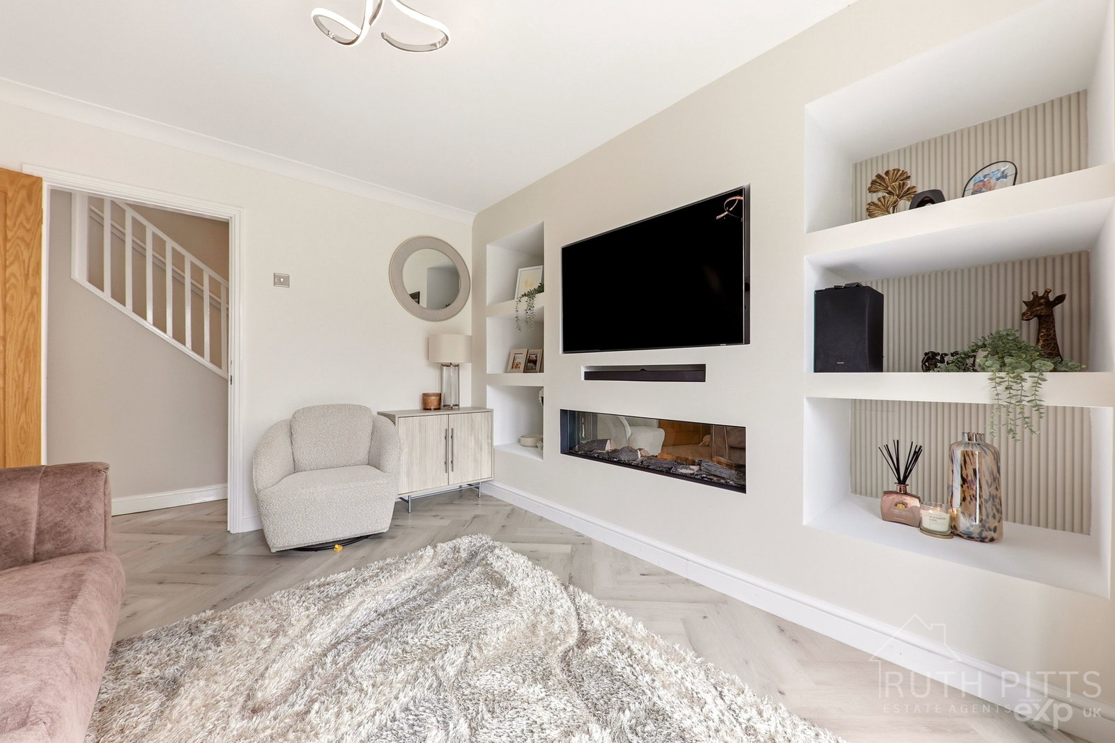 Semi Detached House for sale in Pontefract, Rose Avenue, Upton, WF9