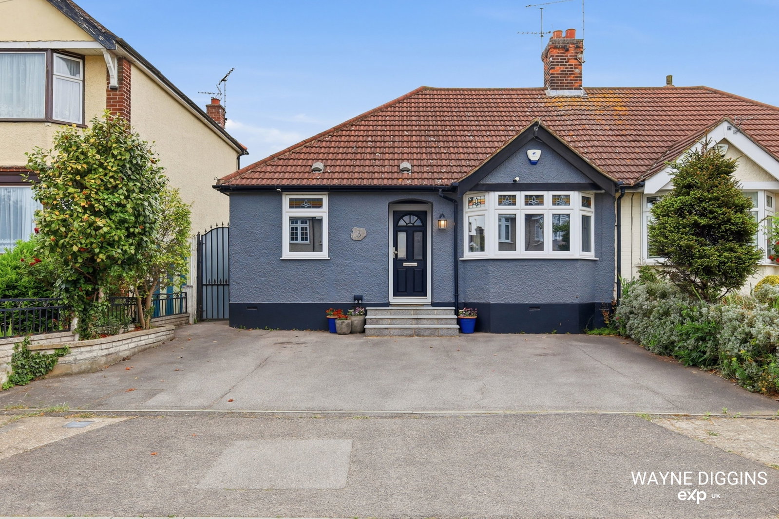 Semi Detached Bungalow in Grays