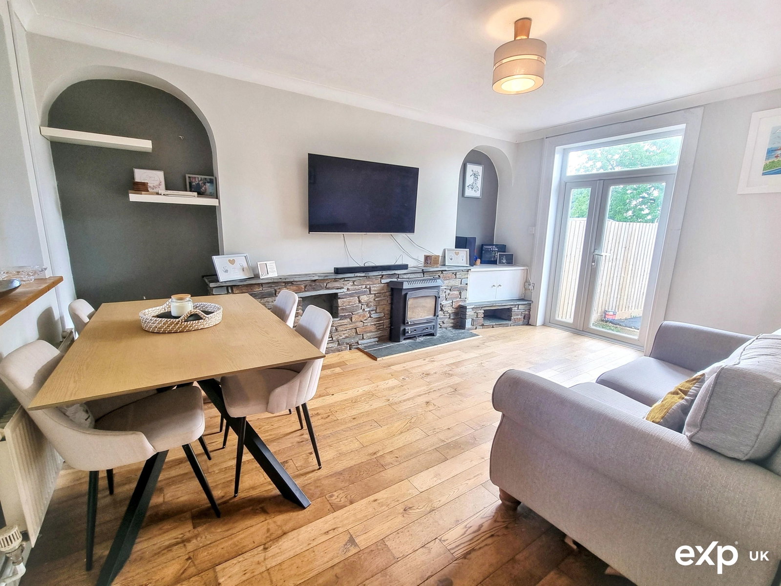 Semi Detached House in Newton Abbot