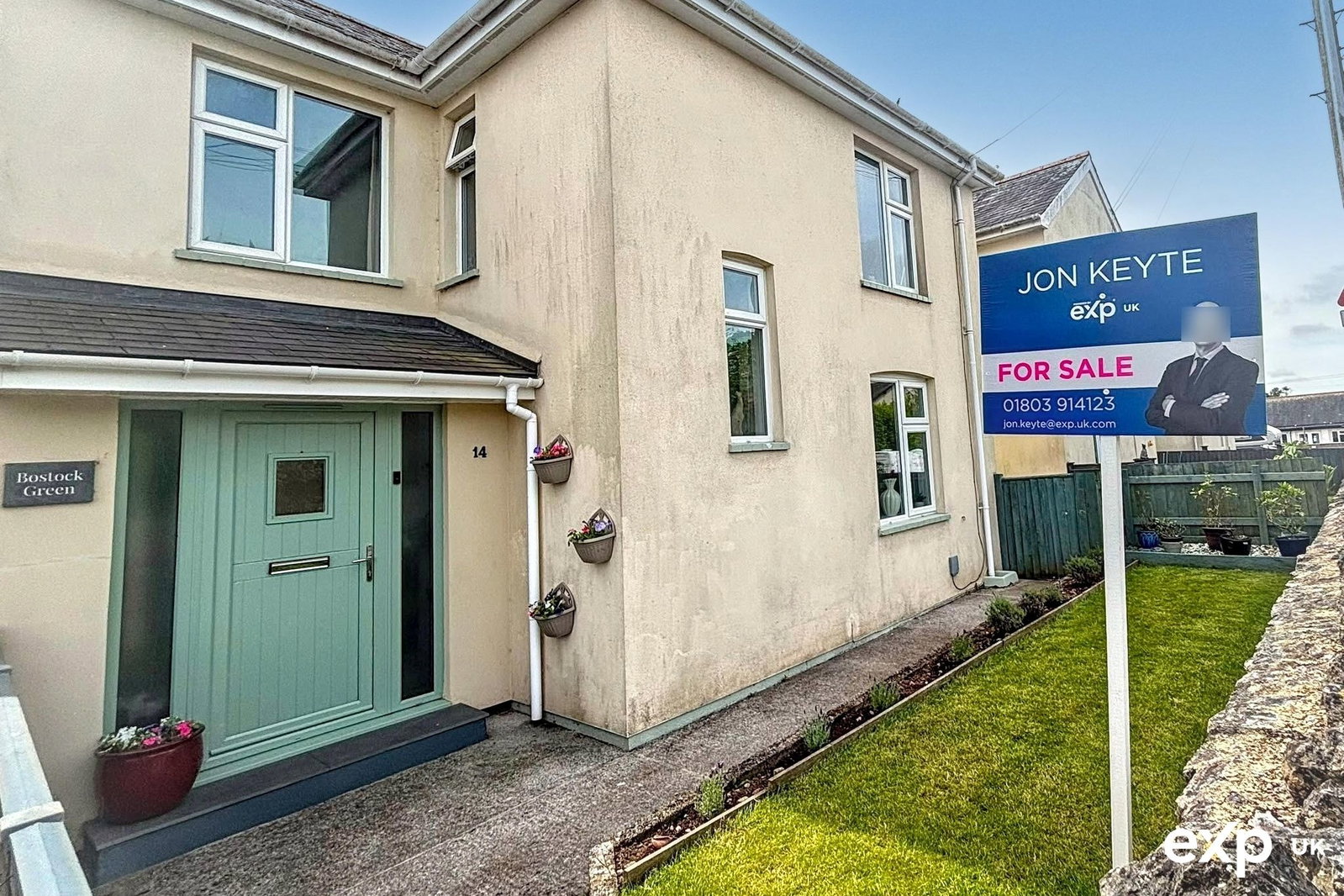 Semi Detached House in Newton Abbot