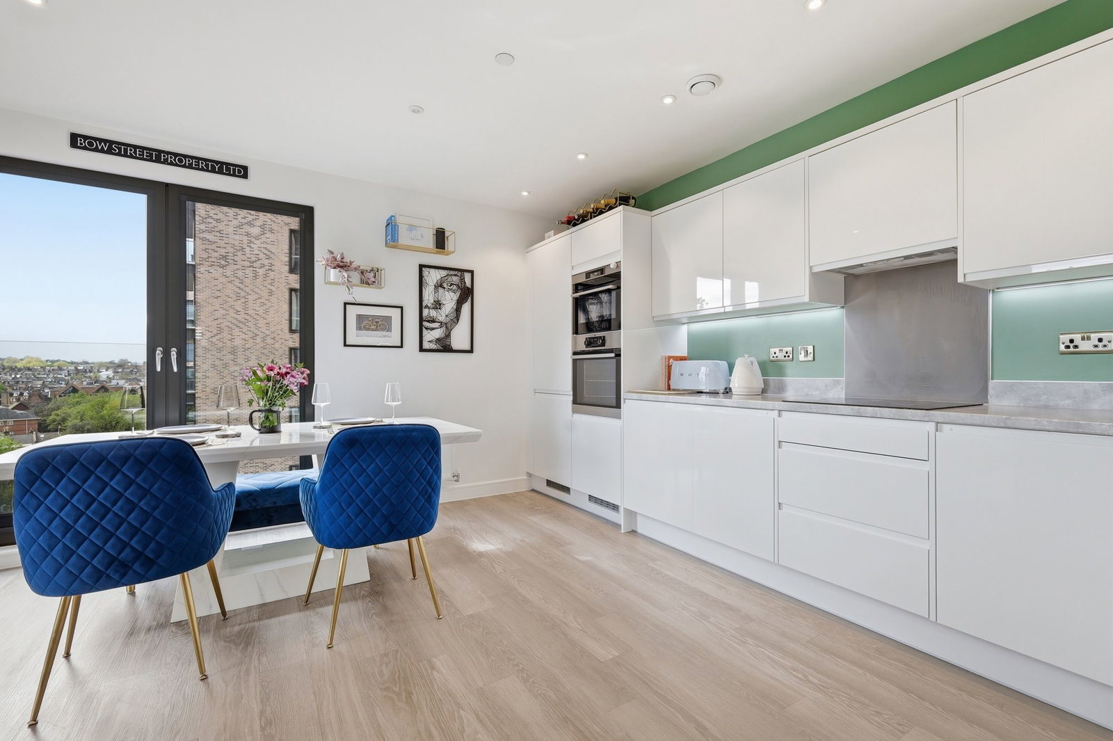 Flat for sale in London, Causeway House, SW18