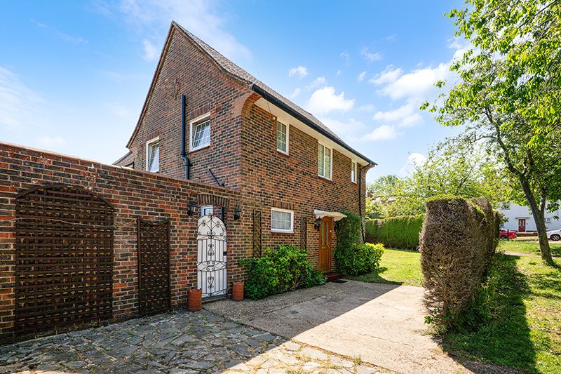 Semi Detached House in Epsom