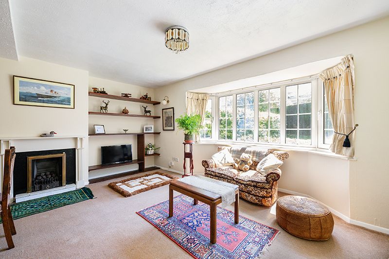 Semi Detached House in Epsom