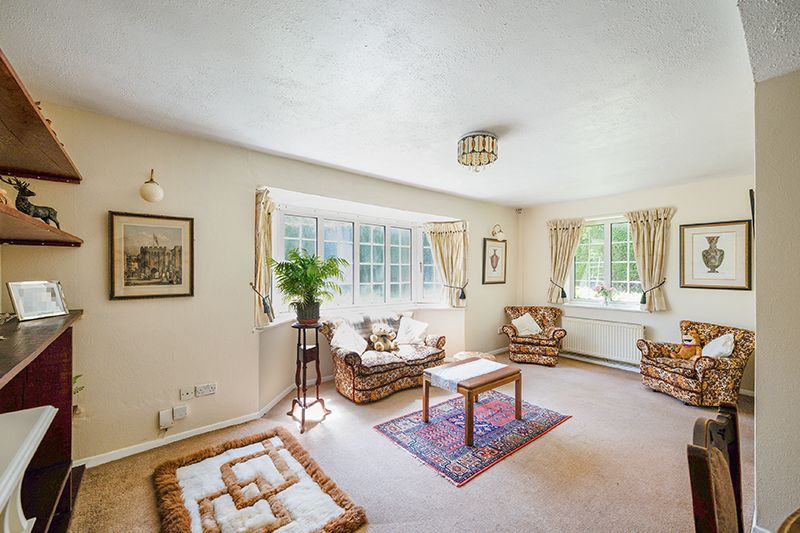Semi Detached House in Epsom