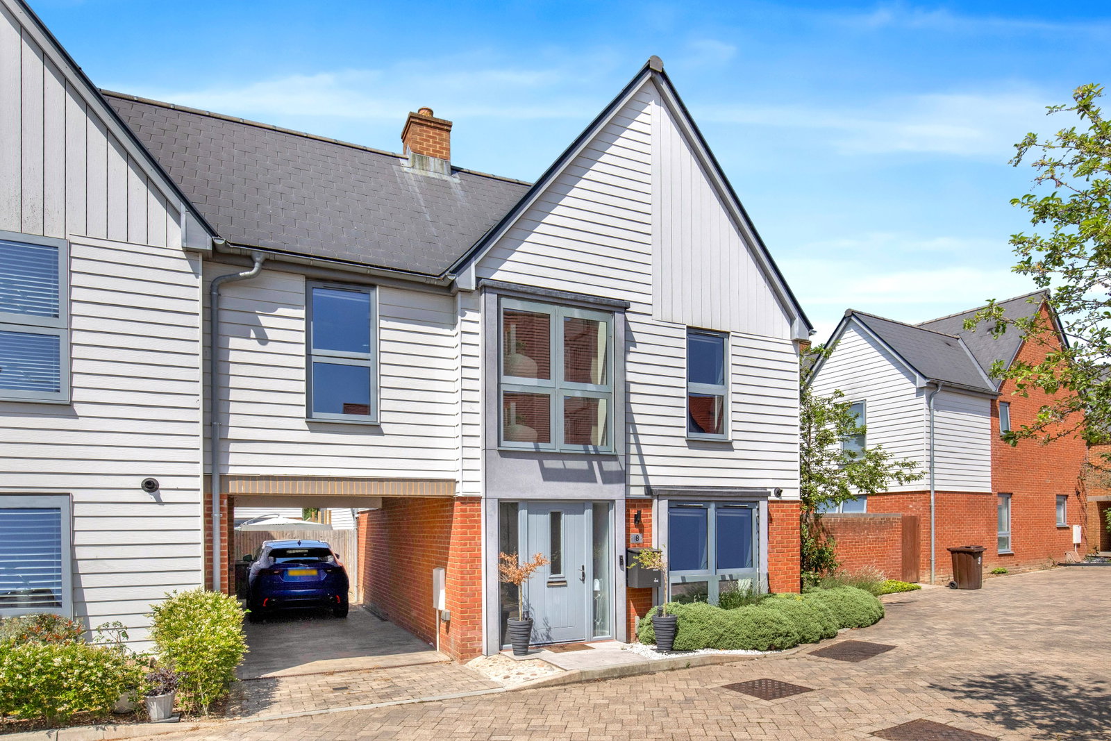 Link Detached House in Ashford