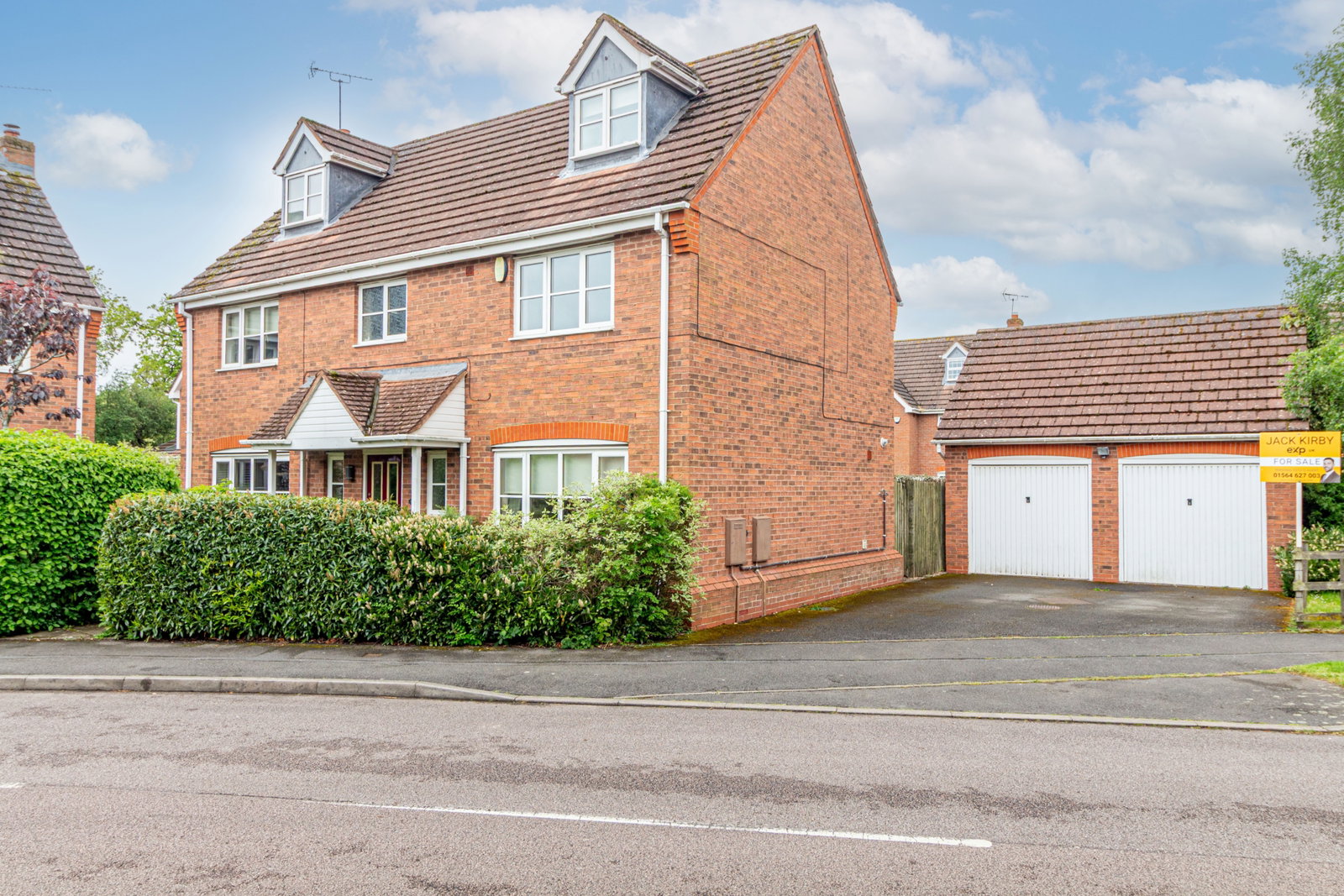 Detached House in Coventry