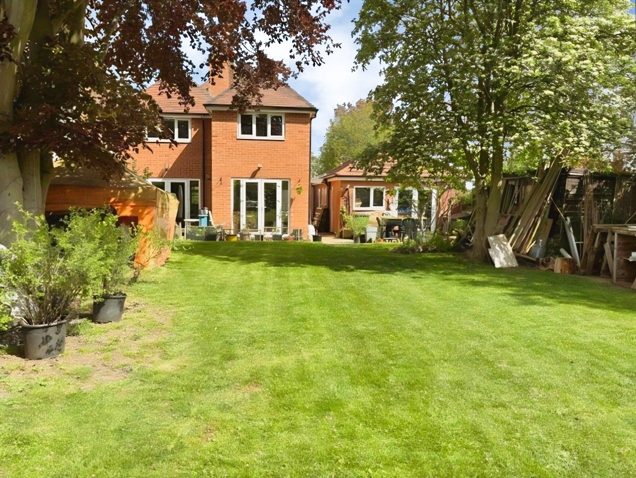 Detached House in Leicester