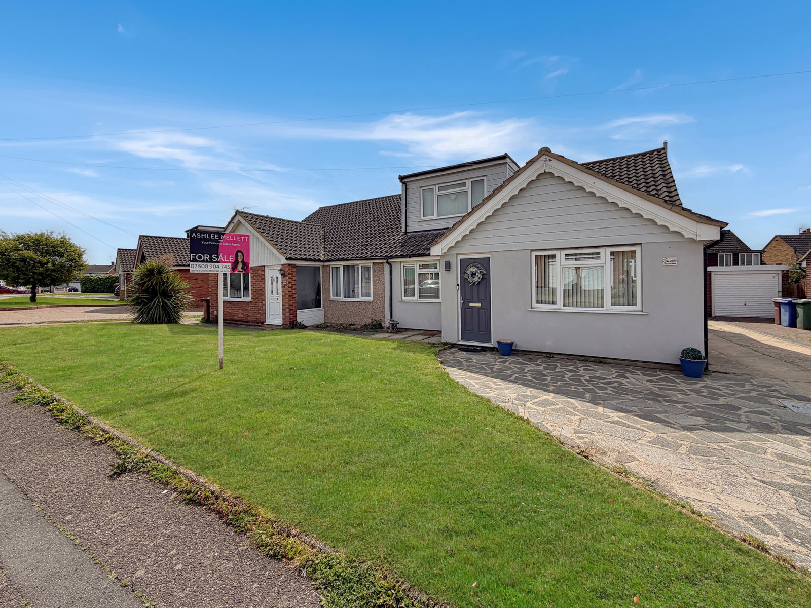 Semi Detached Bungalow in Stanford-le-hope