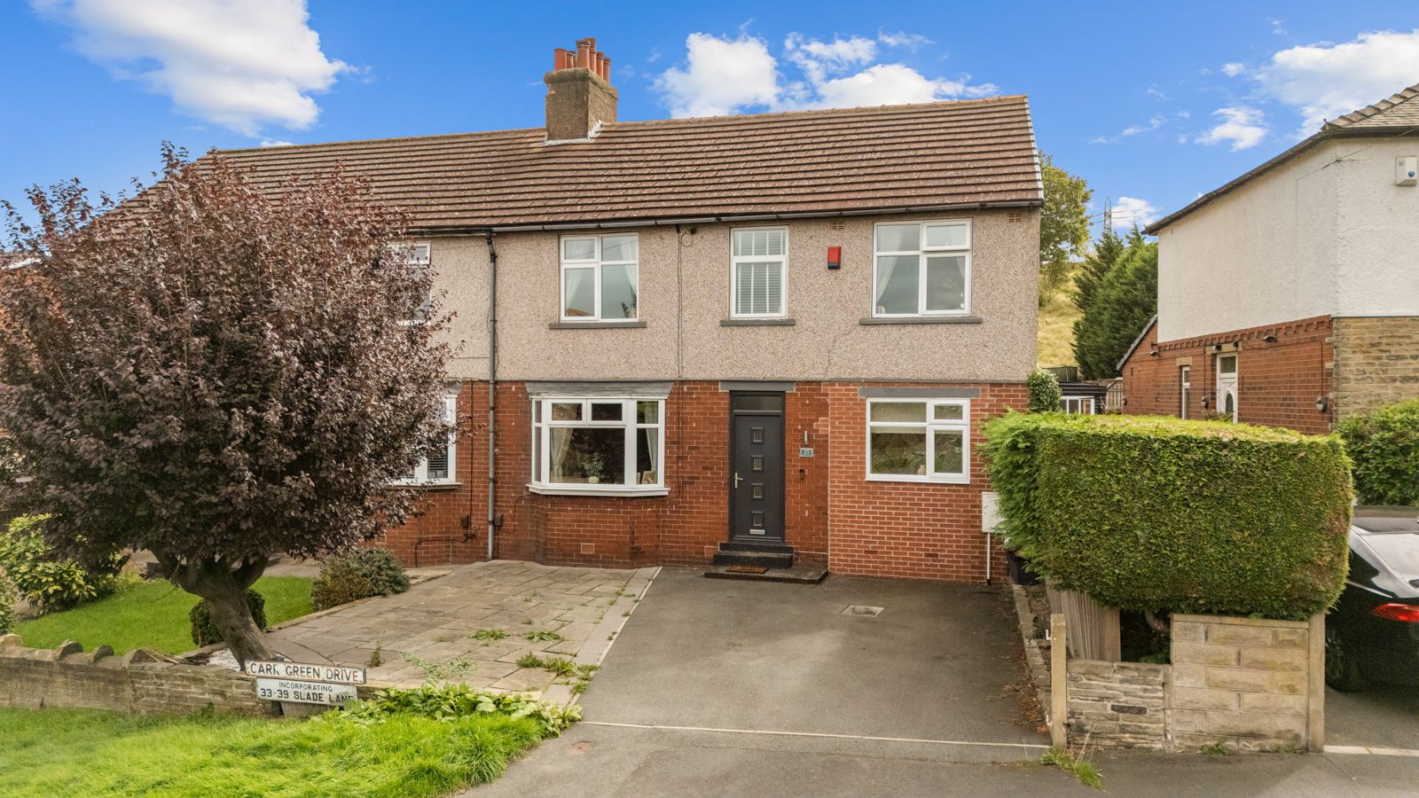 Semi Detached House for sale in Brighouse, Slade Lane, Brighouse, HD6 3PP