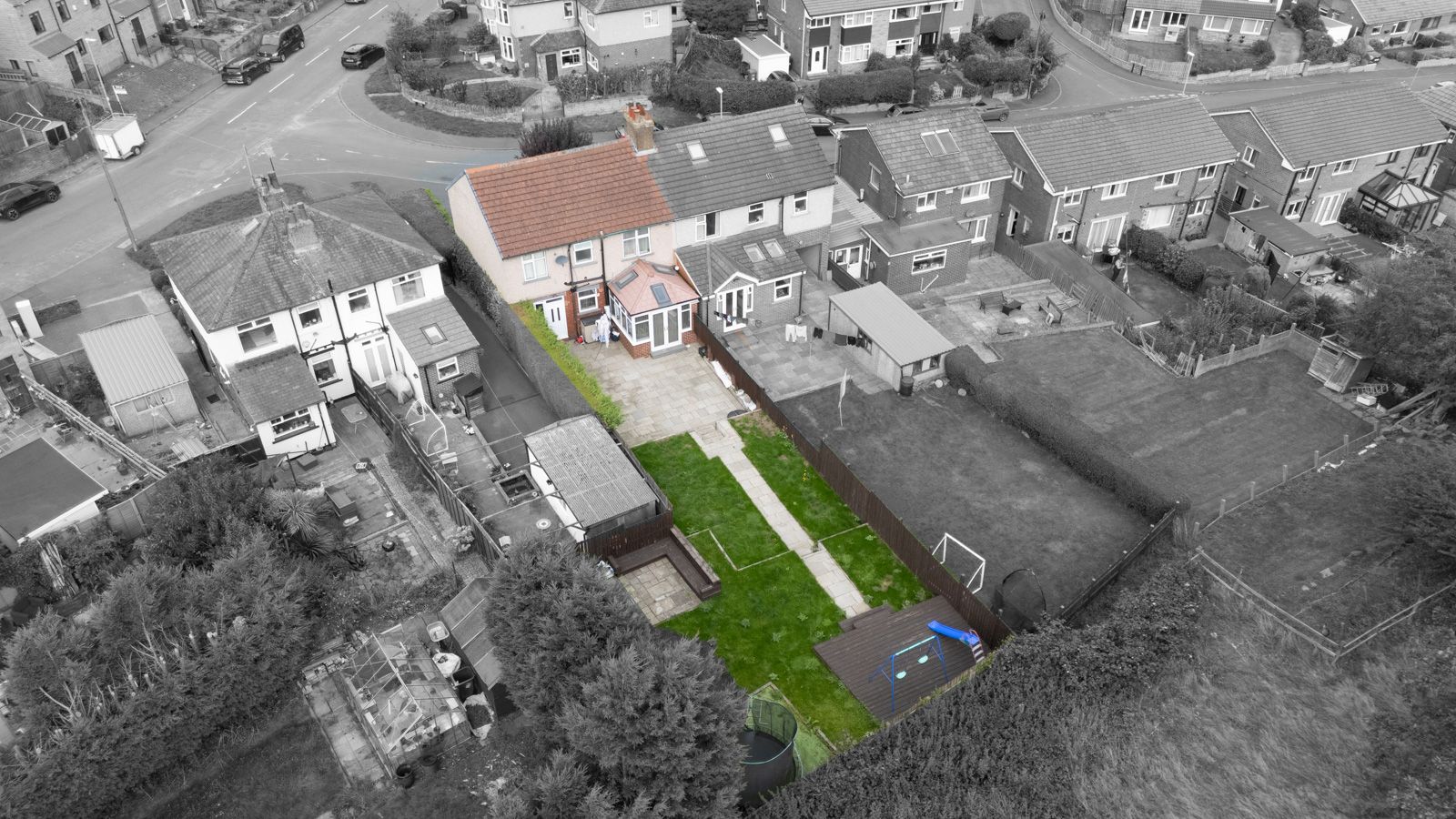 Semi Detached House for sale in Brighouse, Slade Lane, Brighouse, HD6 3PP