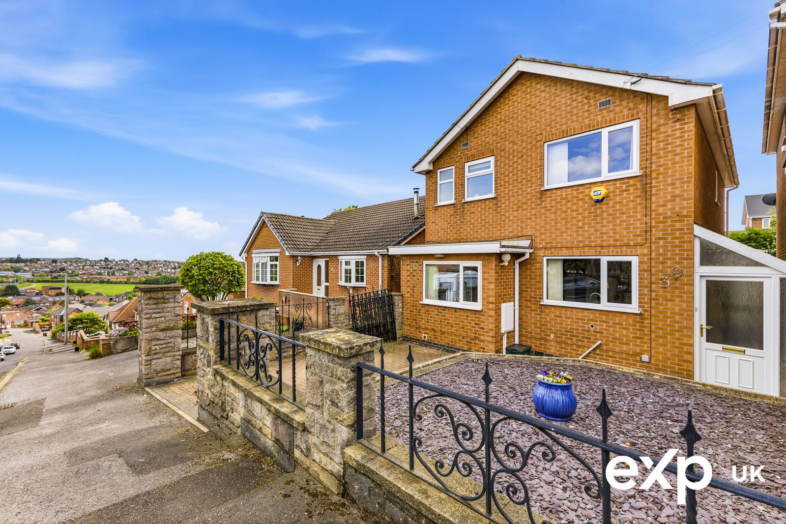 Detached House in Nottingham