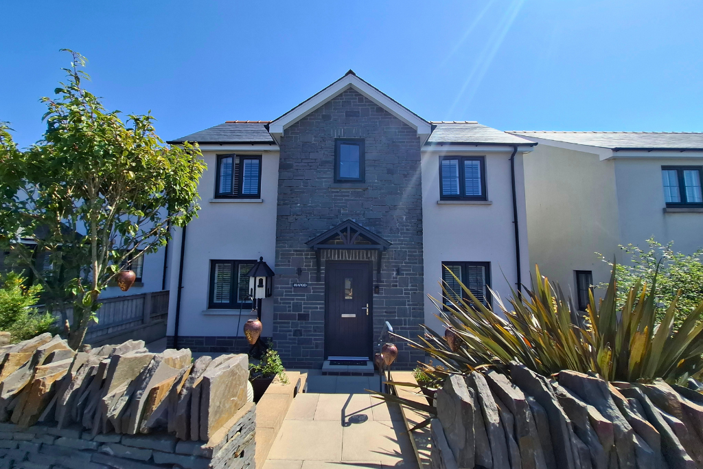 Detached House in Llanelli