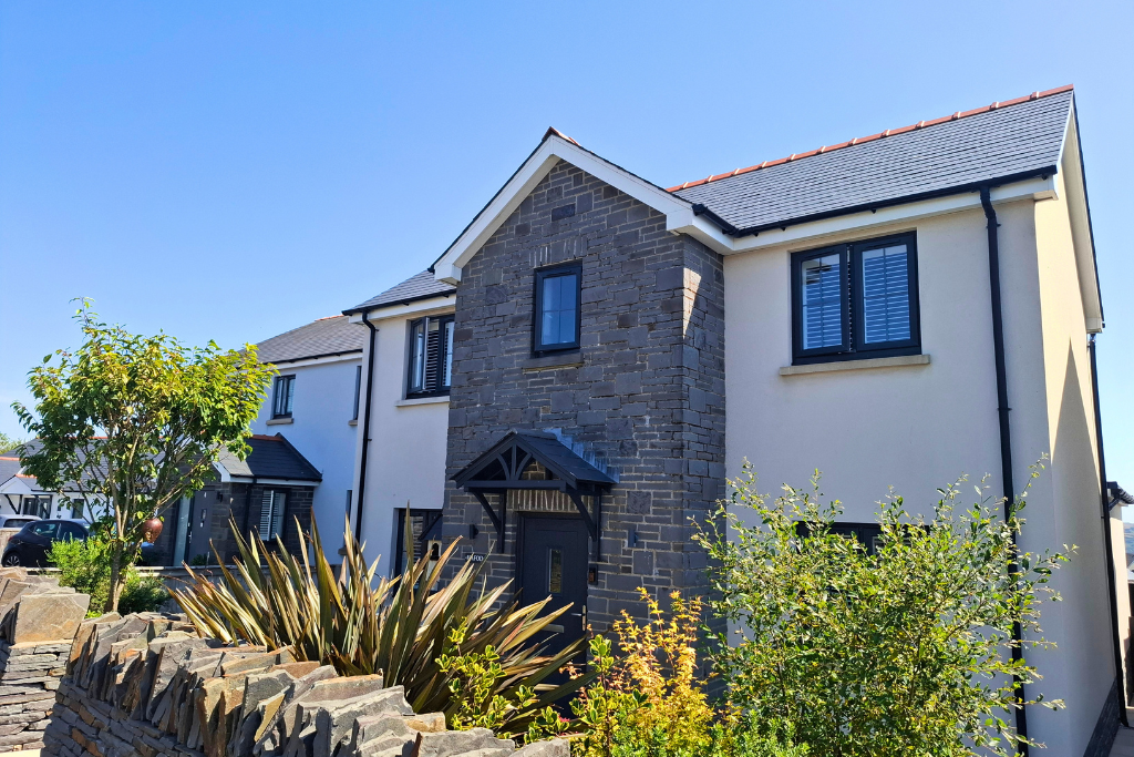 Detached House for sale in Llanelli, Hafod, Bancffosfelen, SA15, 1550 m²