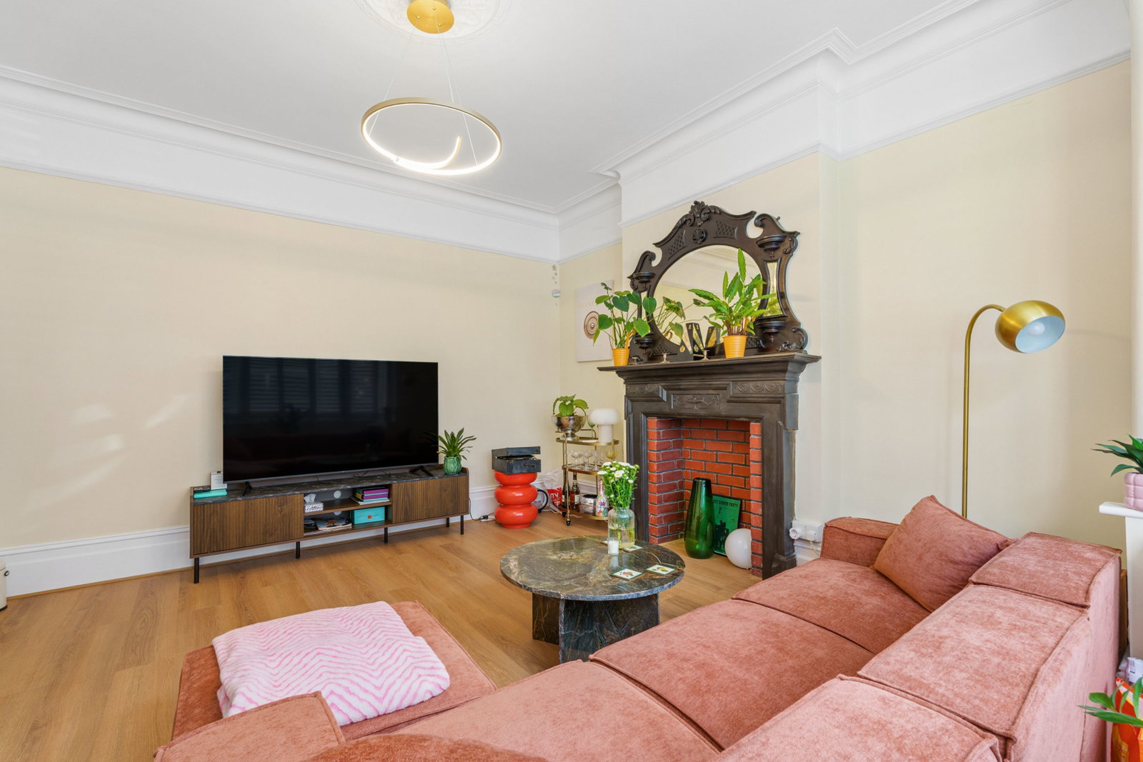 Flat for sale in Croydon, Colson Road, Croydon, CR0