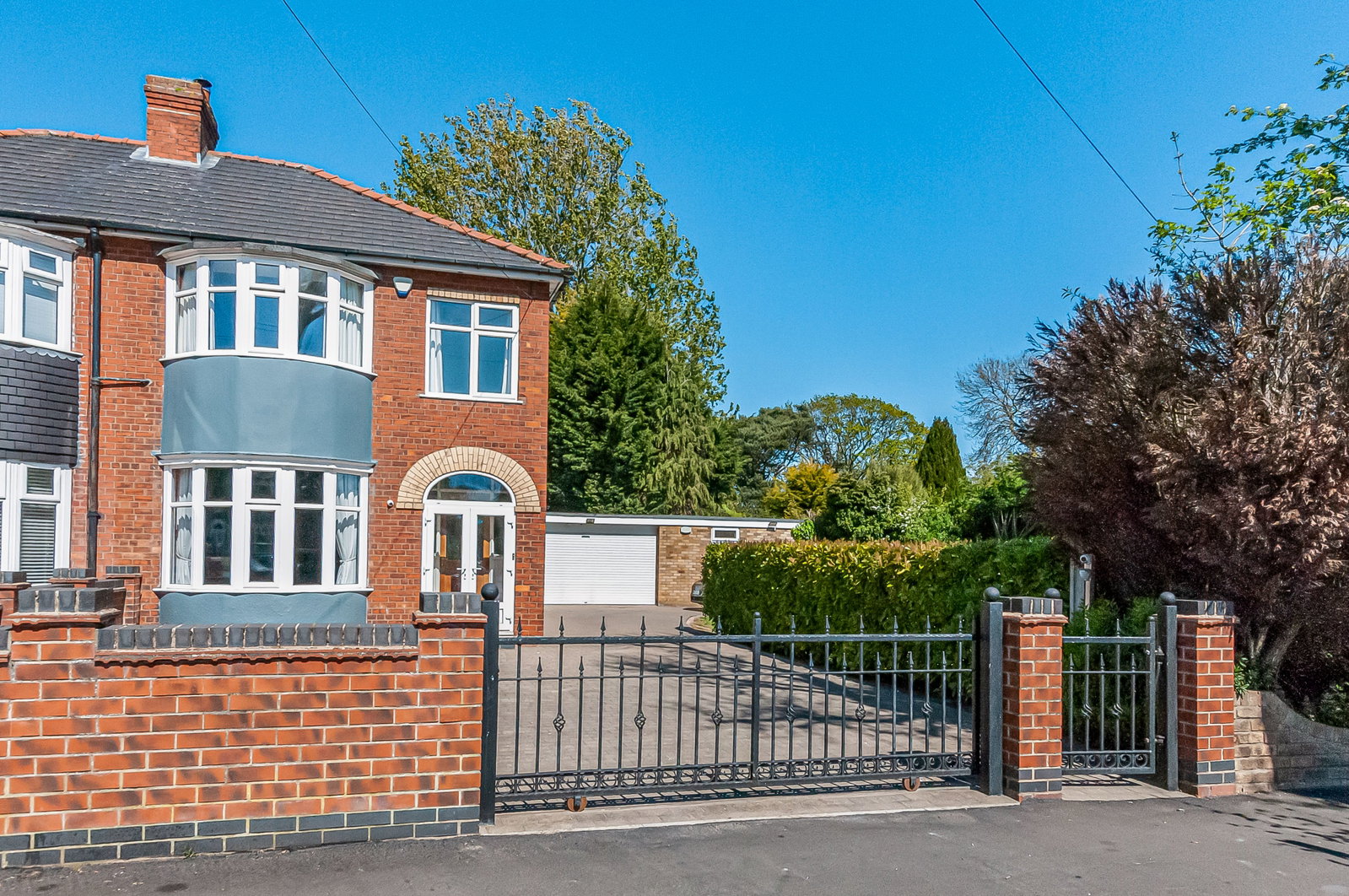Semi Detached House in Hull