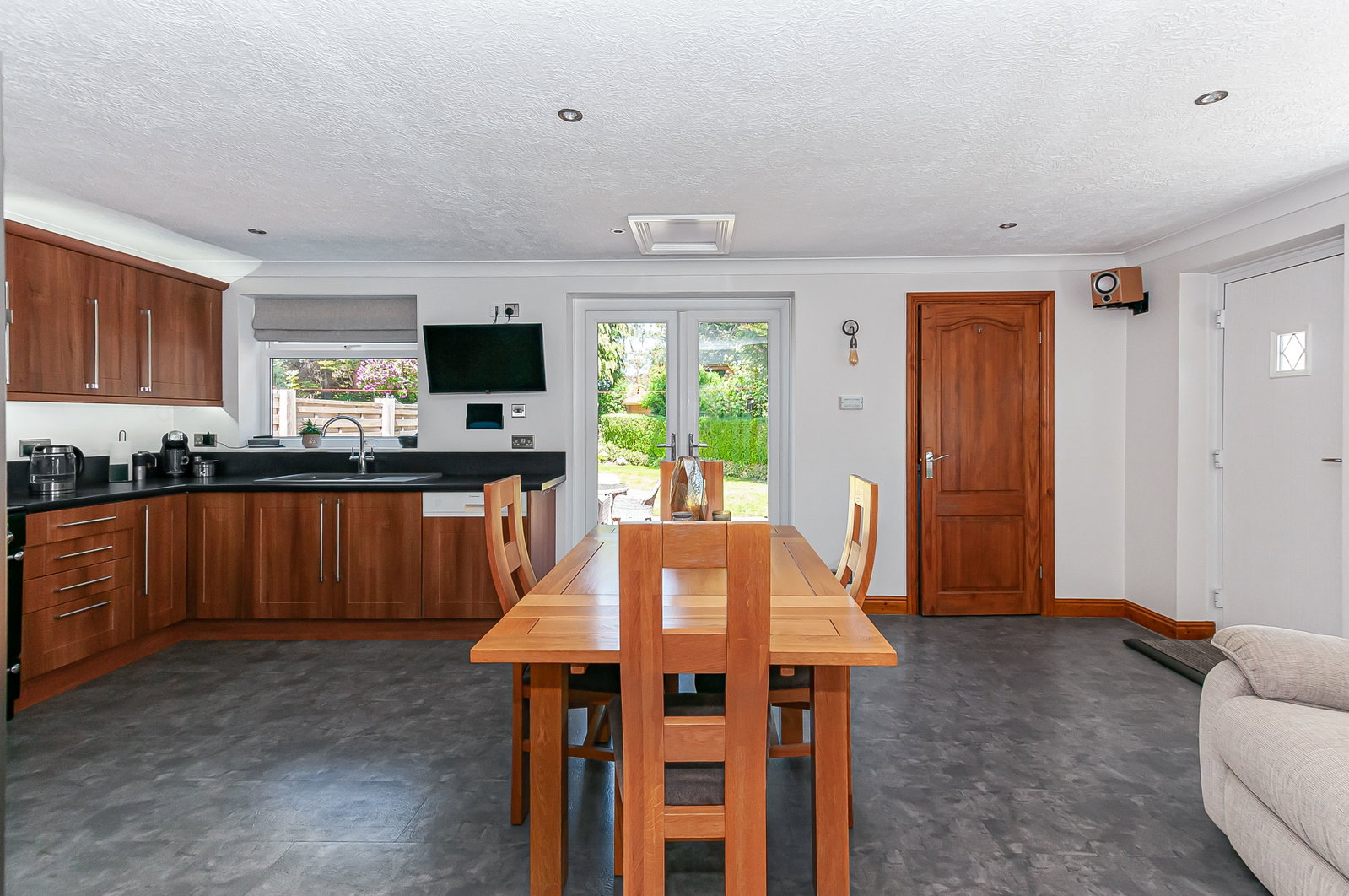 Semi Detached House in Hull