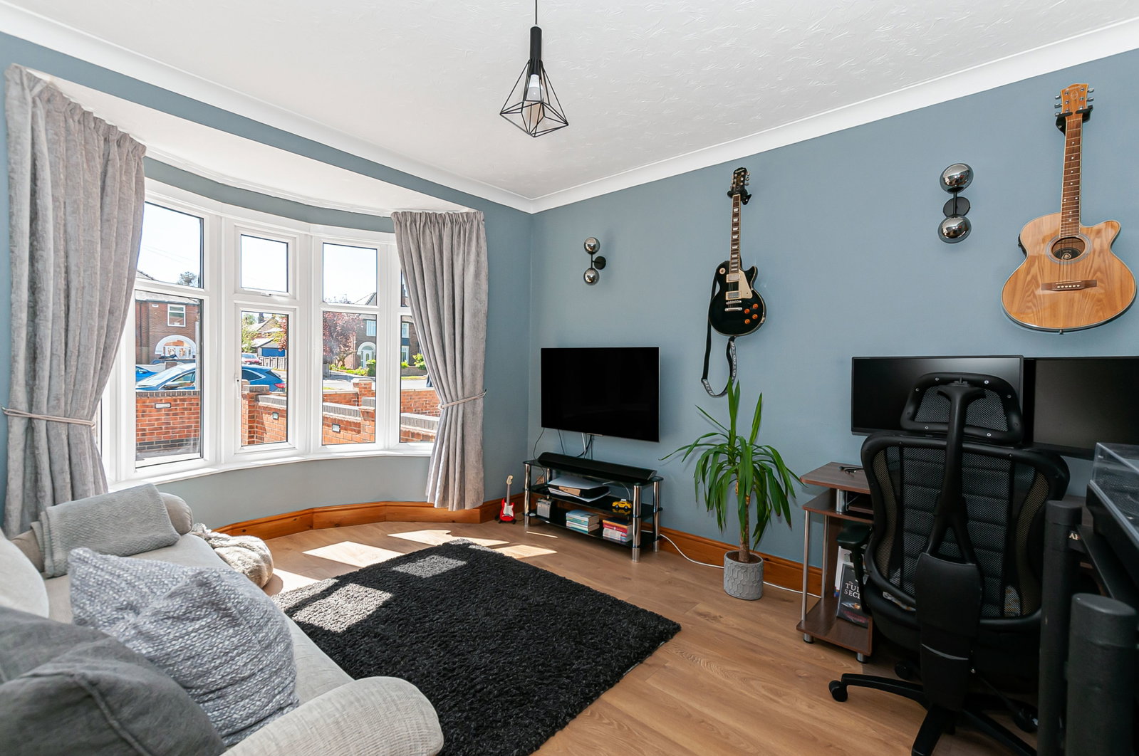 Semi Detached House in Hull