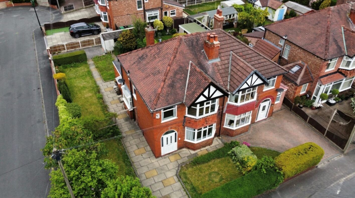 Semi Detached House in Sale